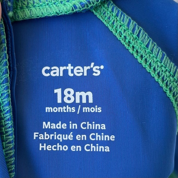 •Carter’s• NWT Short Sleeve Dinosaur RashGuard Romper - Size 18 Months - Picture 2 of 11